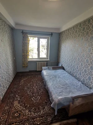 Продам 2х ком квартиру в центре города.