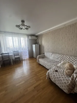 Продаж 4-х кімнатноі квартири р-н  Вокзалу