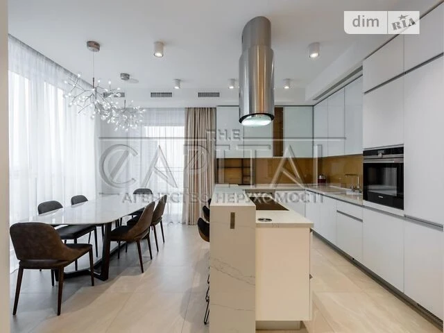 Sale of a 5-room apartment of 189 sq. m. on Bulvarno-Kudryavska Street 7