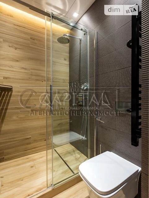 Sale of a 5-room apartment of 189 sq. m. on Bulvarno-Kudryavska Street 7
