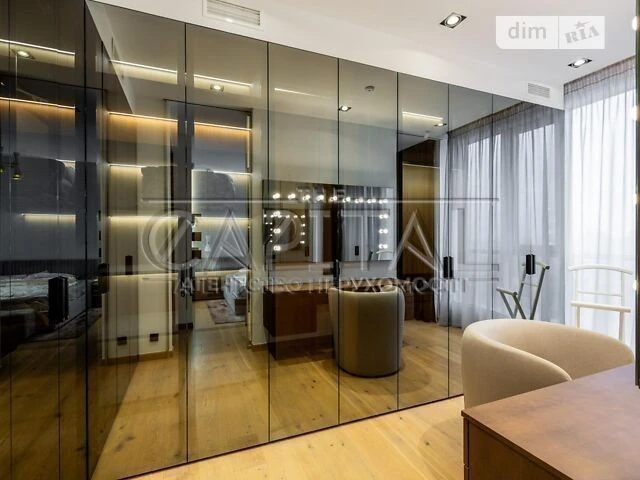 Sale of a 5-room apartment of 189 sq. m. on Bulvarno-Kudryavska Street 7