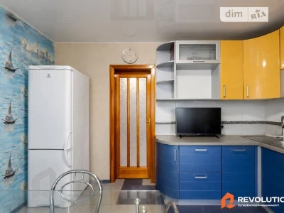 Sale of 3-room apartment 82.7 sq. m. on Kharkovska Street 46 • ID 346