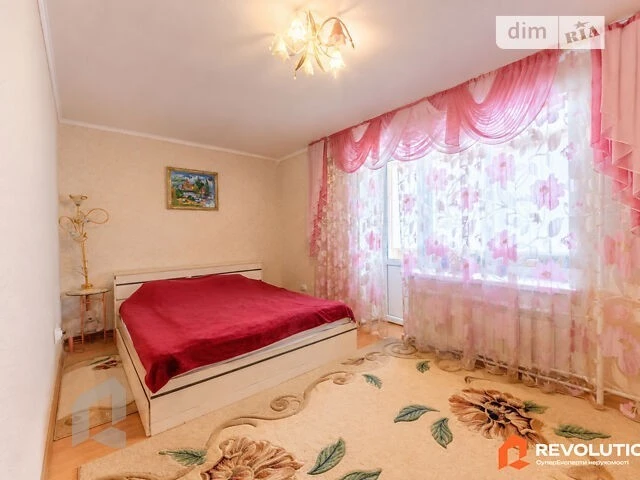Sale of 3-room apartment 82.7 sq. m. on Kharkovska Street 46 • ID 346