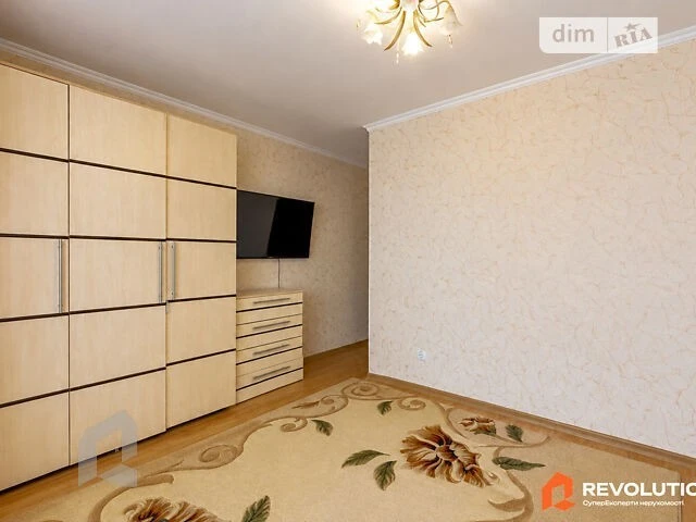 Sale of 3-room apartment 82.7 sq. m. on Kharkovska Street 46 • ID 346