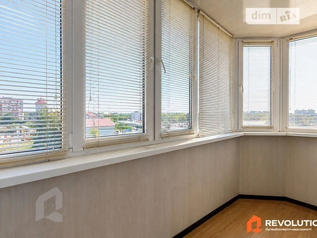 Sale of 3-room apartment 82.7 sq. m. on Kharkovska Street 46 • ID 346