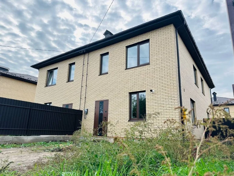 Duplex / Townhouse Agronomichnе, own land, gas, electricity,