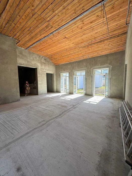 House in a closed cooperative! Arcadia! 13 acres, swimming pool. 1L55