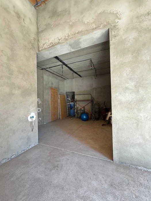 House in a closed cooperative! Arcadia! 13 acres, swimming pool. 1L55