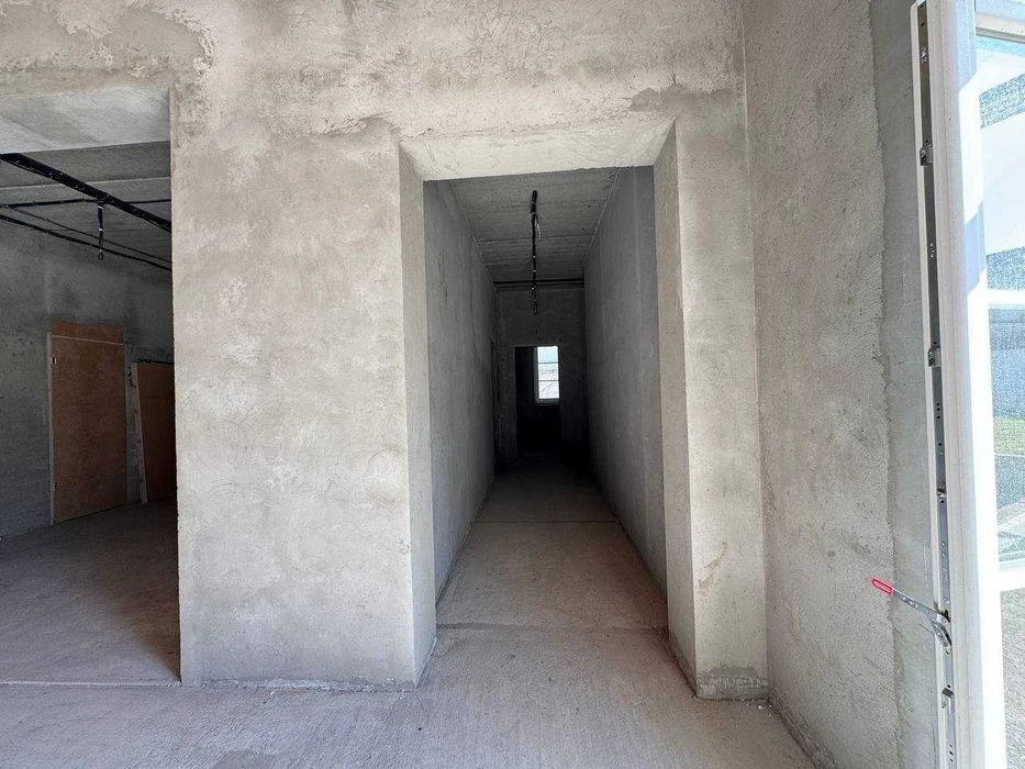 House in a closed cooperative! Arcadia! 13 acres, swimming pool. 1L55