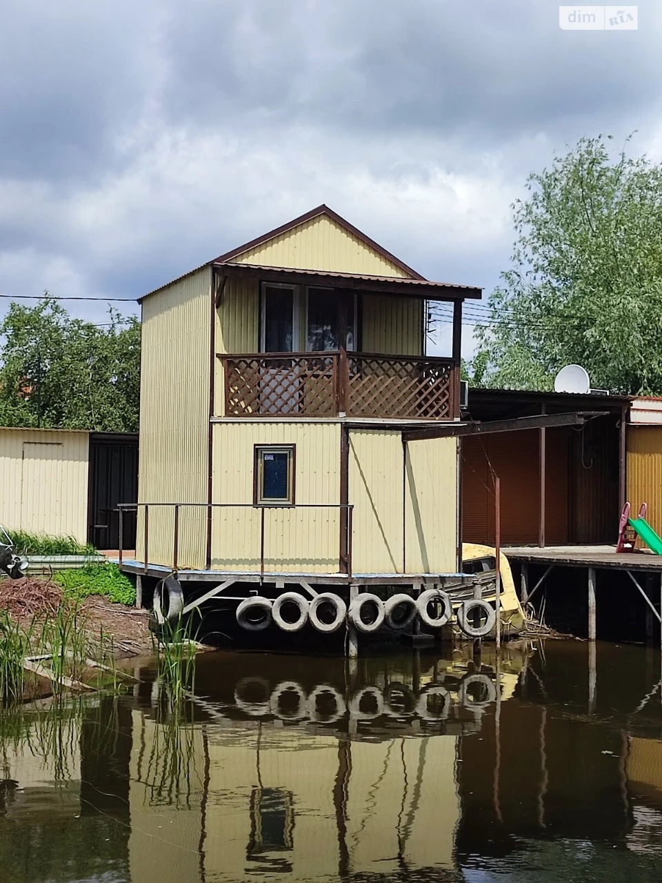 Продаж Місце в гаражному кооперативі Дахнівка