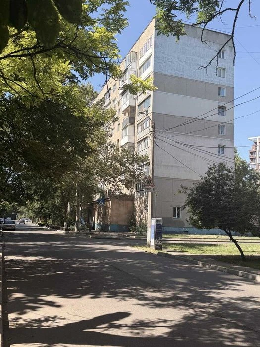 Продам 2-к квартиру в чешке, 7/9 эт, на Героев Пограничник