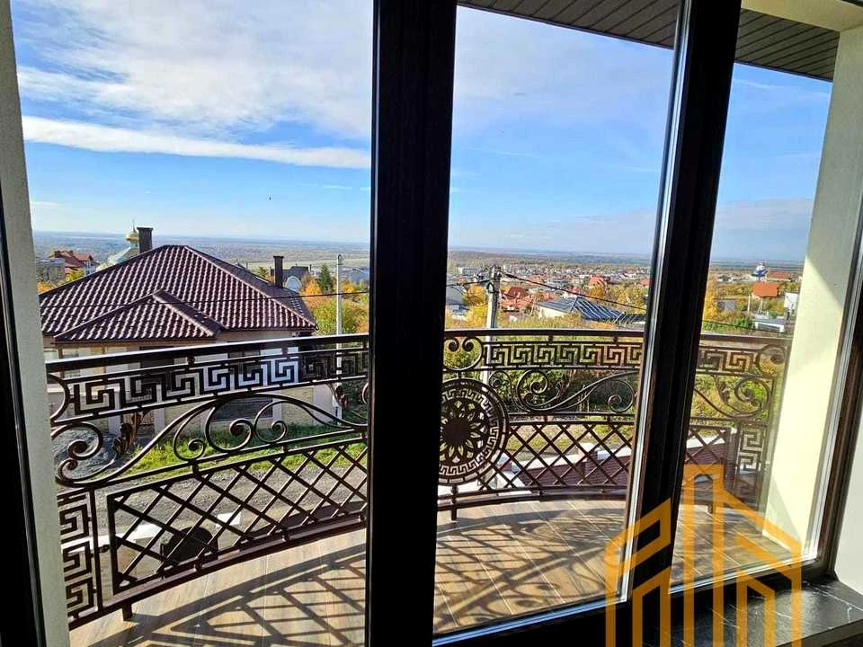 Будинок. Ужгород, Виноградівська