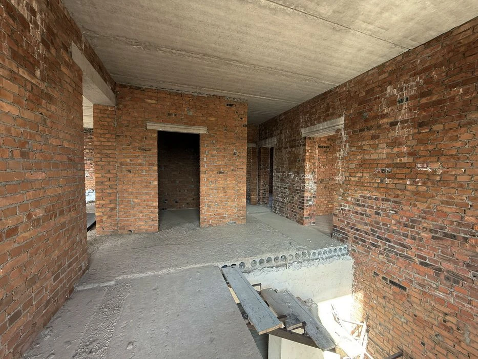 Продаж будинку біля озера | 180м2 | 6 соток