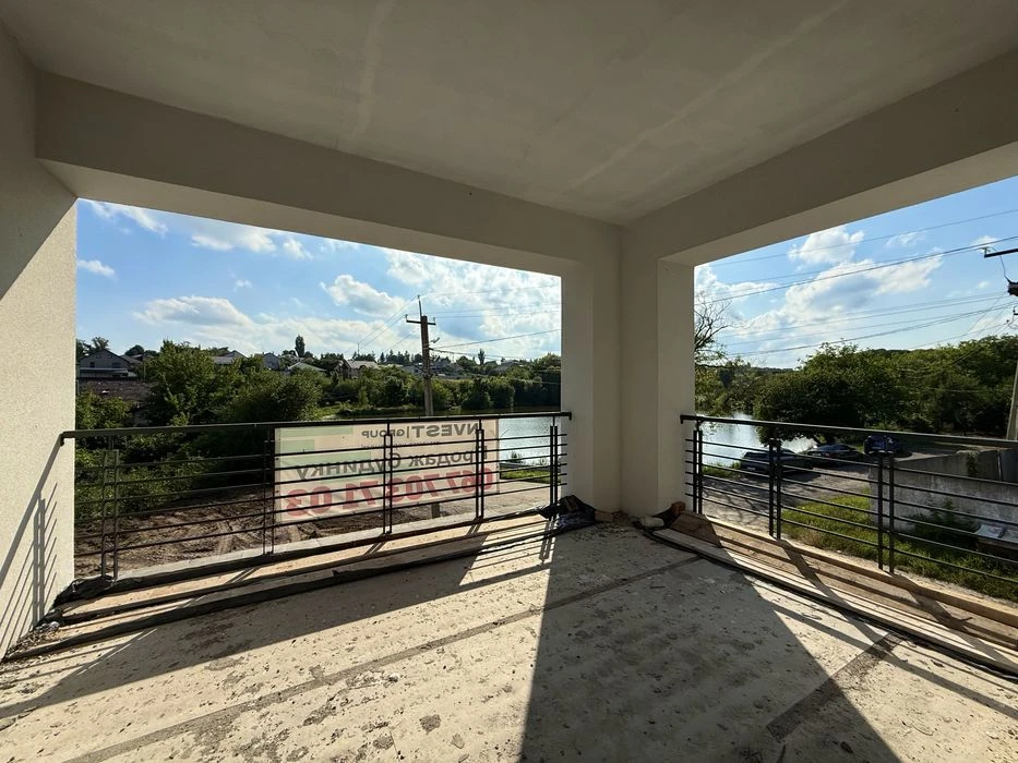 Продаж будинку біля озера | 180м2 | 6 соток