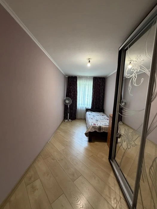 Продаж 3-к квартири по вул. Космічна