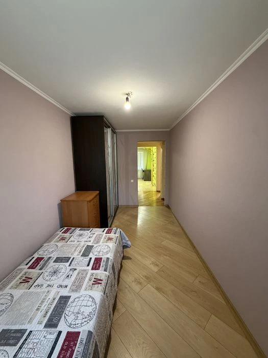 Продаж 3-к квартири по вул. Космічна