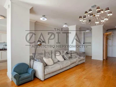 Apartment. Kyiv, Andriy Verkhoglyad St. (Mykhayla Dragomirova)