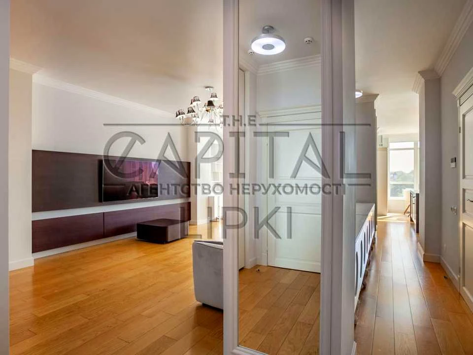 Apartment. Kyiv, Andriy Verkhoglyad St. (Mykhayla Dragomirova)
