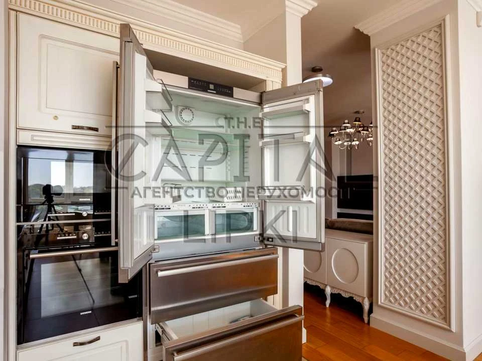 Apartment. Kyiv, Andriy Verkhoglyad St. (Mykhayla Dragomirova)