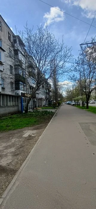 Продам 2 ком Космонавтов/1 ст Люст дороги