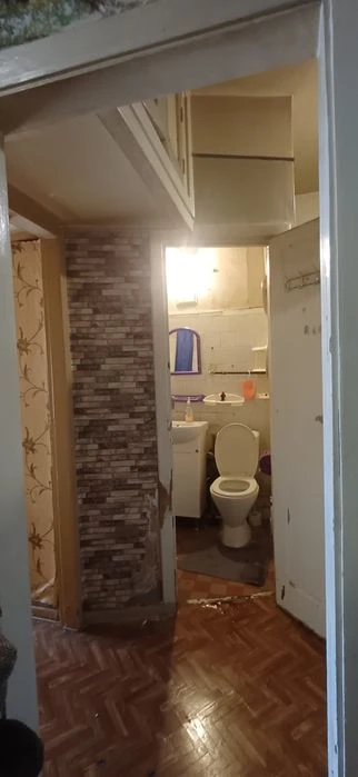 Продам 2 ком Космонавтов/1 ст Люст дороги