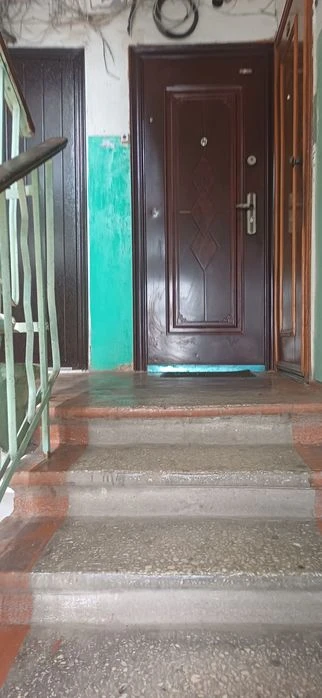 Продам 2 ком Космонавтов/1 ст Люст дороги