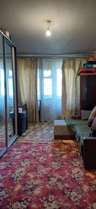 Продам 2 ком Космонавтов/1 ст Люст дороги