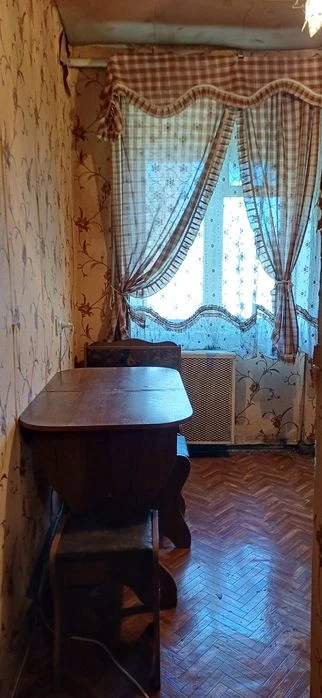 Продам 2 ком Космонавтов/1 ст Люст дороги