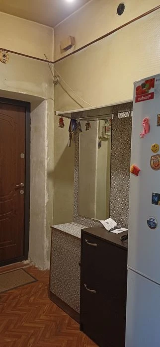 Продам 2 ком Космонавтов/1 ст Люст дороги