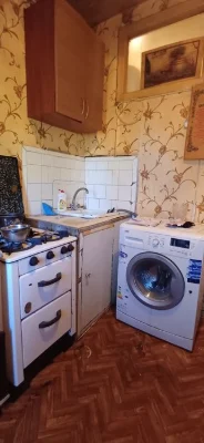 Продам 2 ком Космонавтов/1 ст Люст дороги