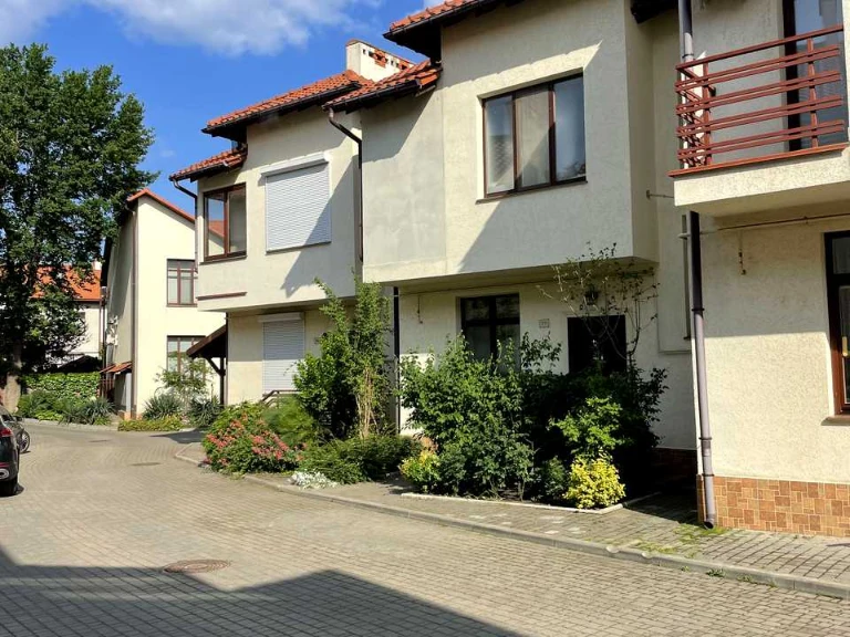 House. Odesa, Serhiia Efremova St. (Academician Vavilova)