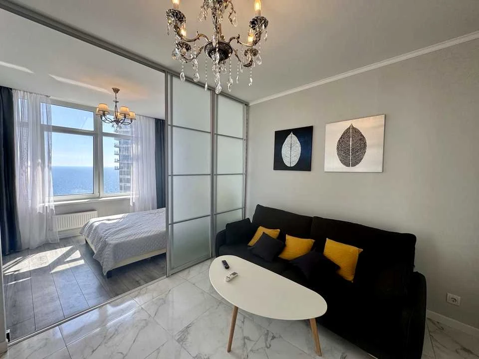 Apartment. Odesa, Valeria Samofalova St. (Kamanina), 16a/
