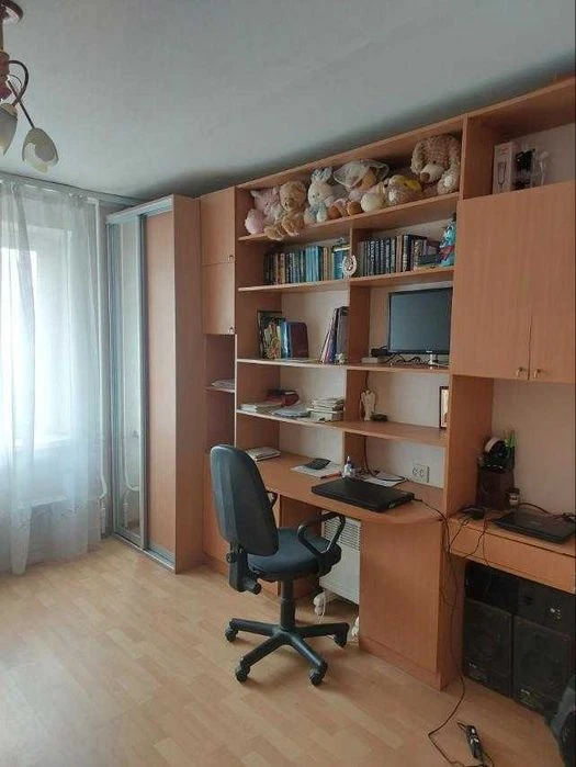 Продам 2-х кімнатну квартиру 59 кв.м  пр. Аерокосмічний