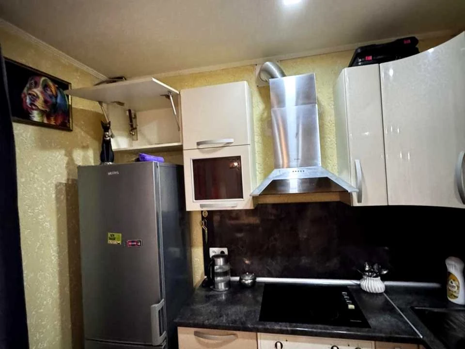 Apartment. Kharkiv, Peremohy Avenue.