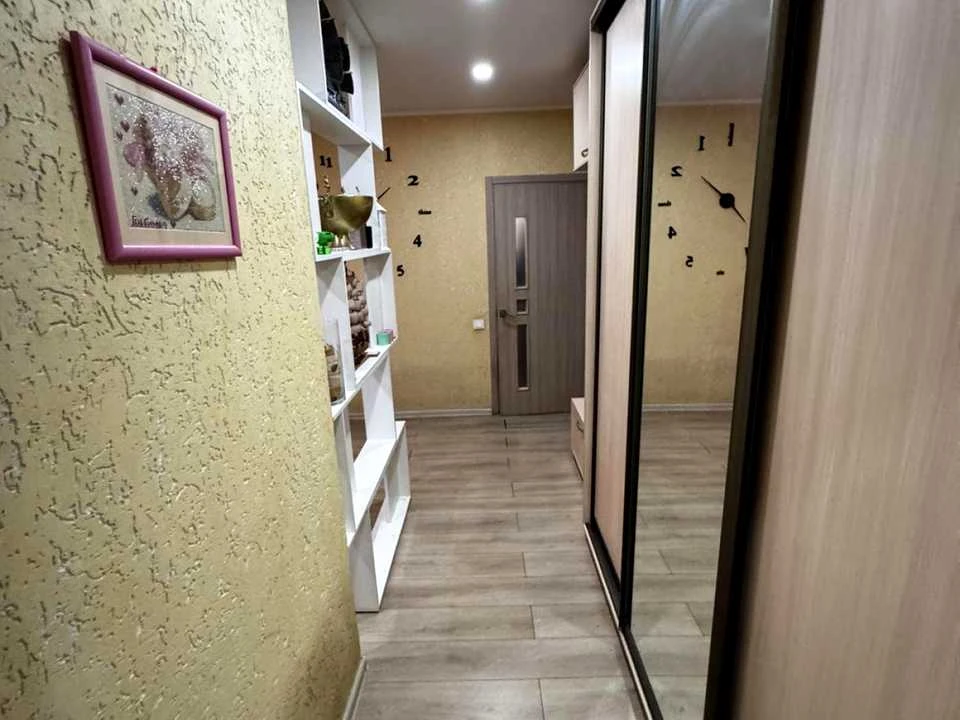 Apartment. Kharkiv, Peremohy Avenue.