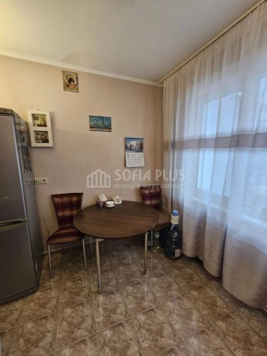 Exclusive, urgent! 2k, Pechenezhskaya 8, inexpensive