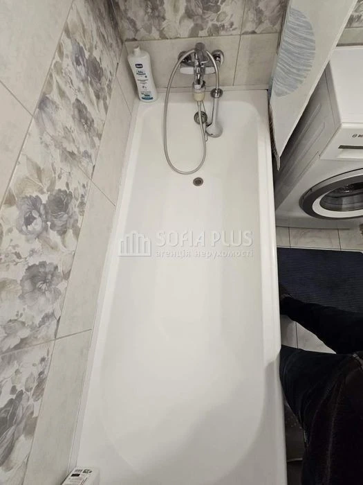 Exclusive, urgent! 2k, Pechenezhskaya 8, inexpensive