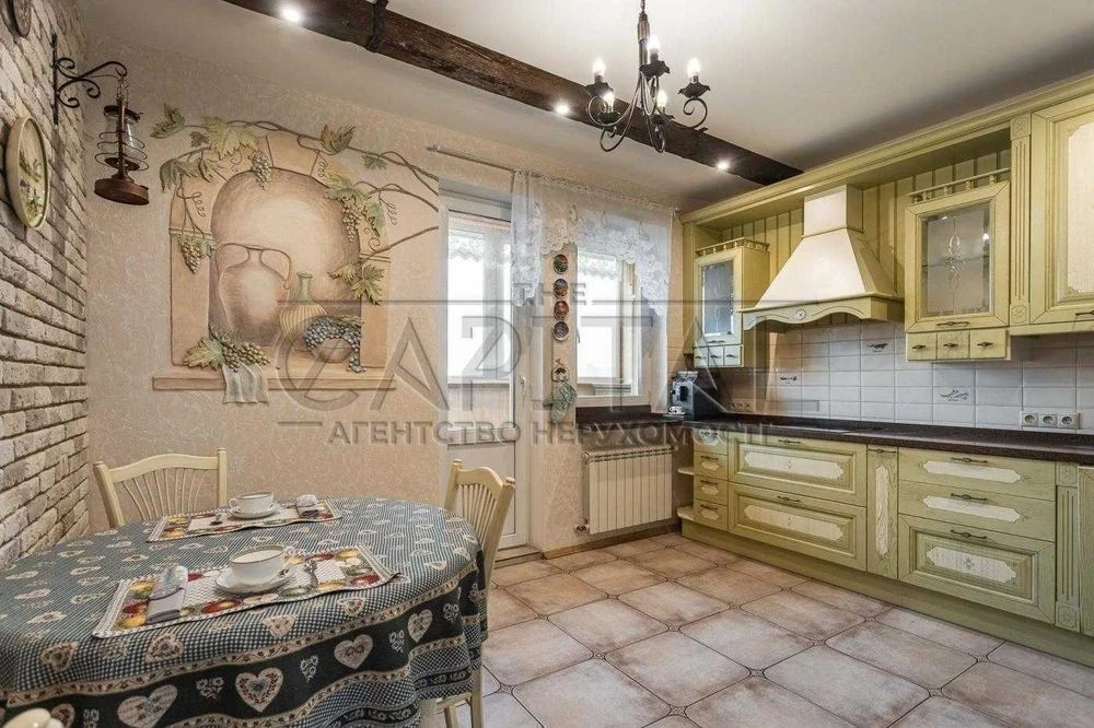 Penthouse for sale, Lobanovsky Ave., Holoseevo