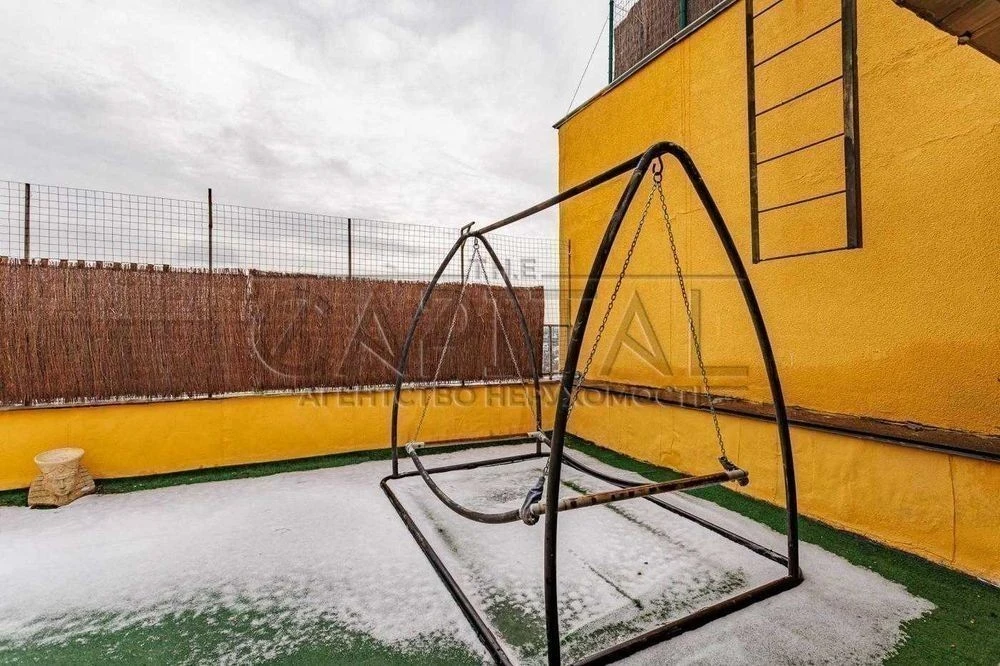Penthouse for sale, Lobanovsky Ave., Holoseevo