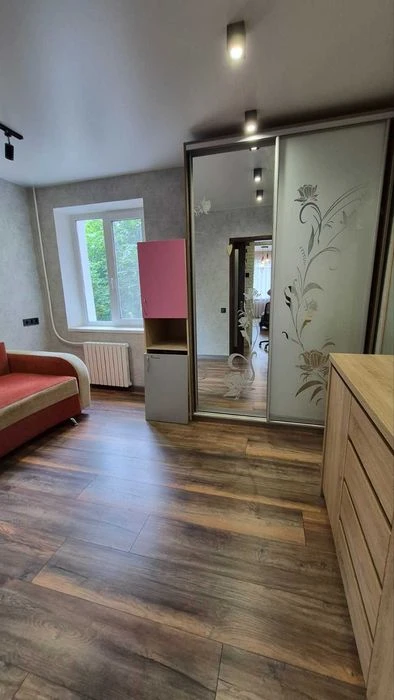 Продам 3-х квартиру на Тополе-3 с новым ремонтом
