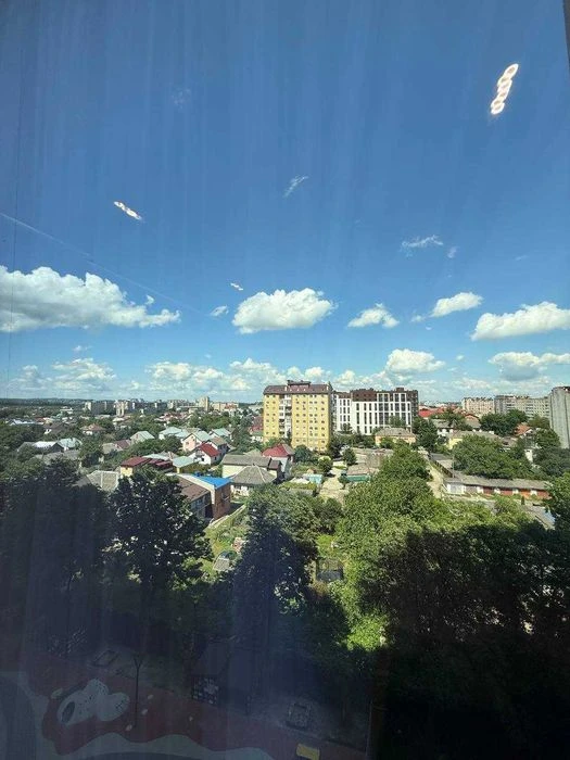 I am selling a designer 3-room apartment, near the city lake
