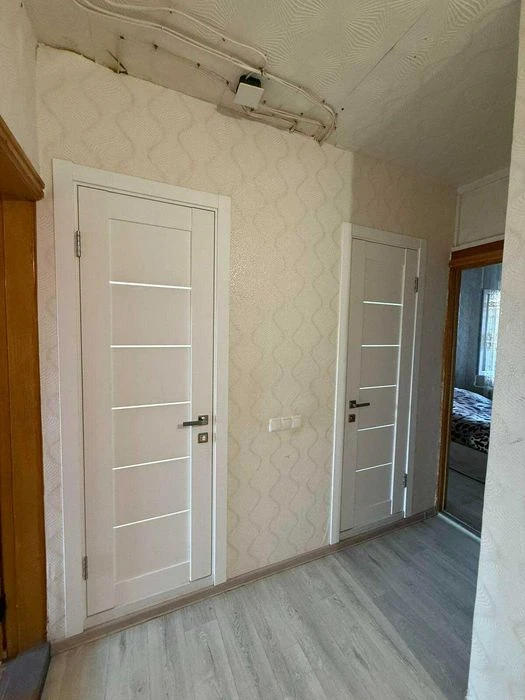 3-к з ремонтом 65 кв/м на середньому поверсі