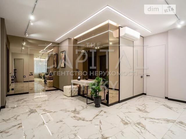 Sale of 3-room apartment 125 sq. m. on Andriy Verkhoglyada St. 17 •