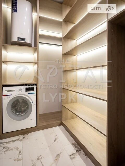 Sale of 3-room apartment 125 sq. m. on Andriy Verkhoglyada St. 17 •