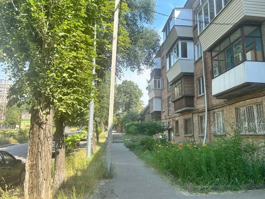 Selling a 1-room apartment