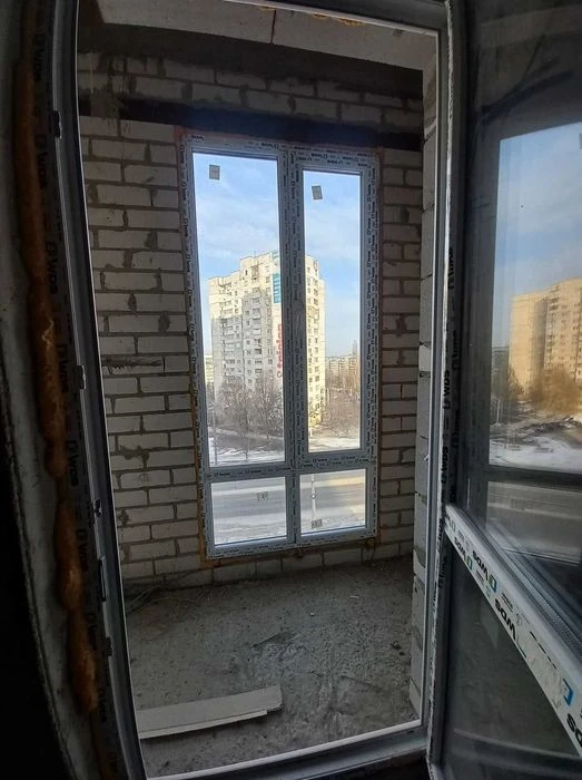 Selling a 3-room apartment in the new residential complex Meridian in Saltovka. (4