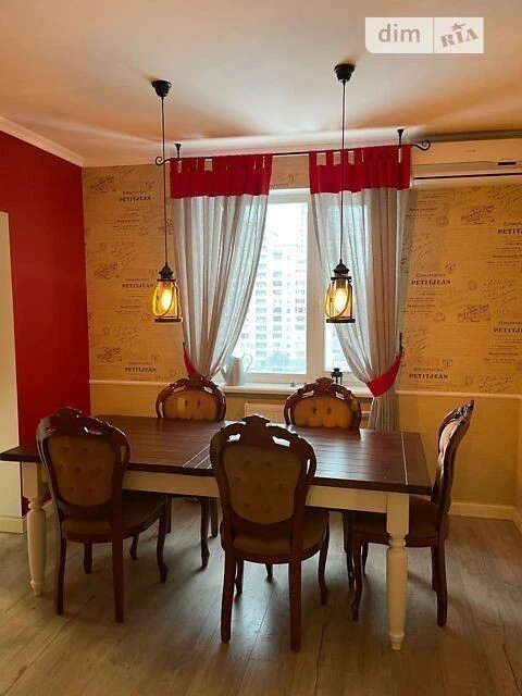Sale of 4-room apartment 79.5 sq. m. on 44A Ronald Reagan Street •