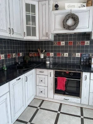 Sale of 4-room apartment 79.5 sq. m. on 44A Ronald Reagan Street •