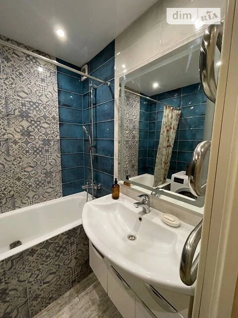 Sale of 4-room apartment 79.5 sq. m. on 44A Ronald Reagan Street •