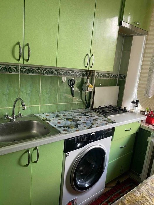 Продам 1 к квартиру в Києві, Соломянський район, вул. Василя